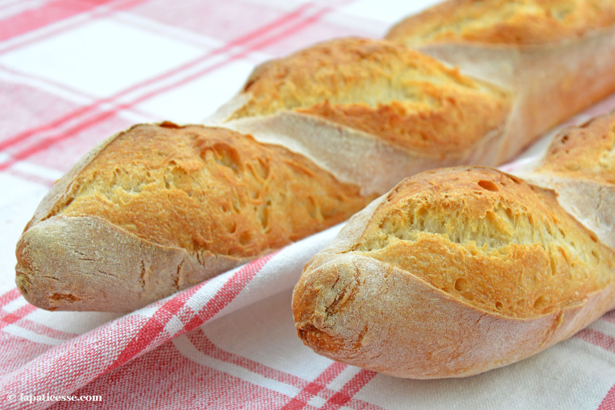 Baguette de tradition française Französisches Baguette selber backen ...