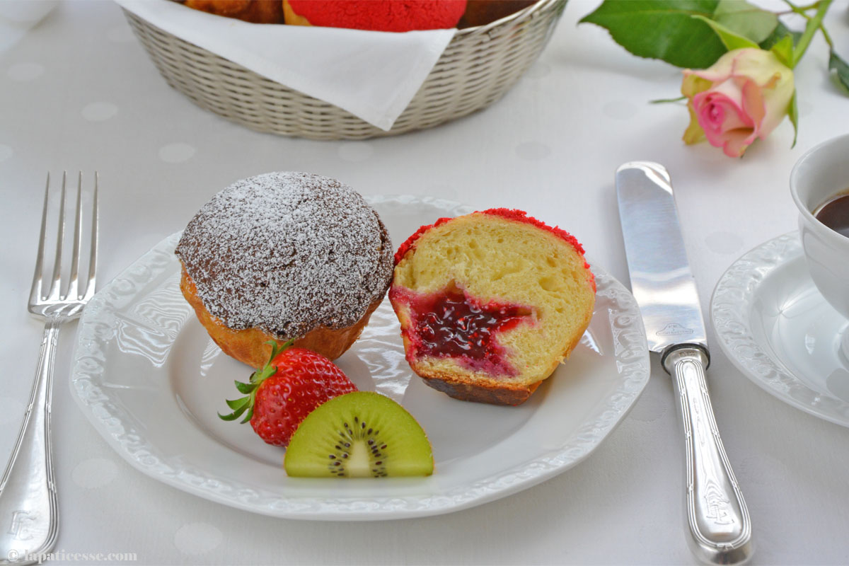 Brioche au chocolat et à la framboise Rezept