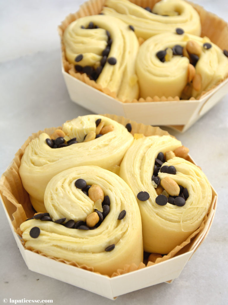 »Brioche feuilletée au chocolat« mit Erdnüssen und kandiertem Ingwer ...