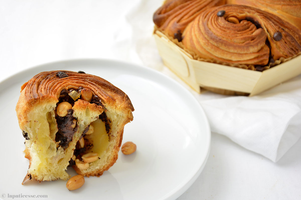 Brioche feuilletée au chocolat mit Erdnüssen und kandiertem Ingwer Rezept