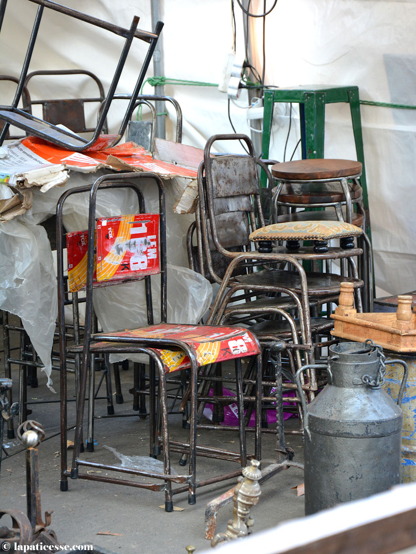 Paris Antik Flohmarkt Oberkampf Eisenstühle