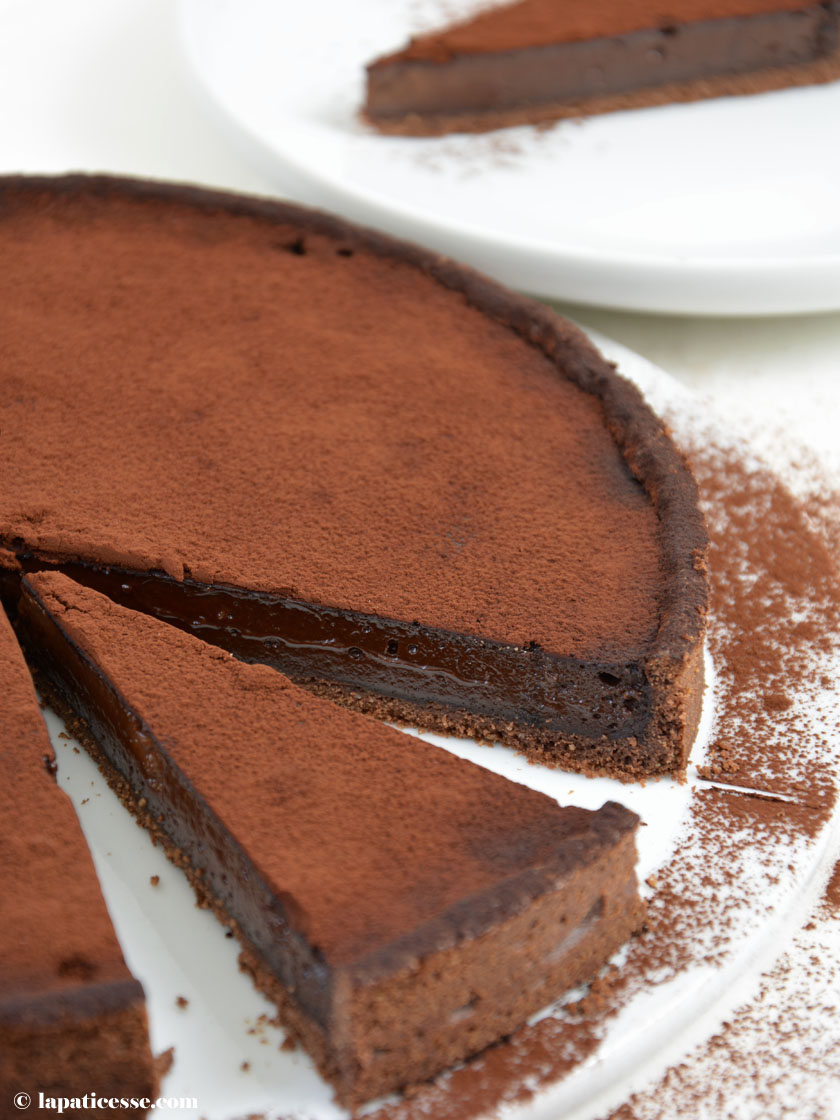 Warme Schokoladentarte »Tarte tiède au chocolat noir« - La Pâticesse ...