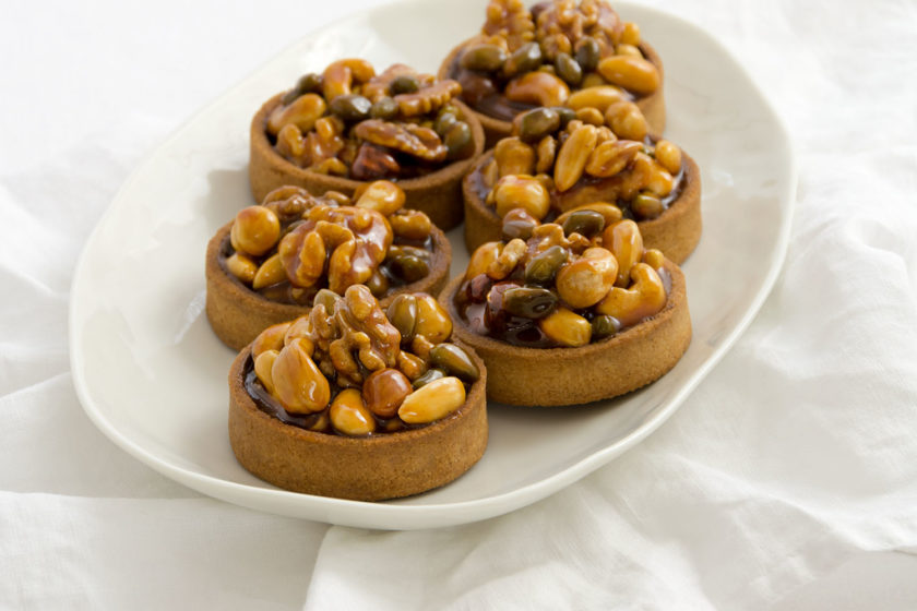 Far breton aux pruneaux Bretonischer Backpflaumenkuchen mit Beurre ...